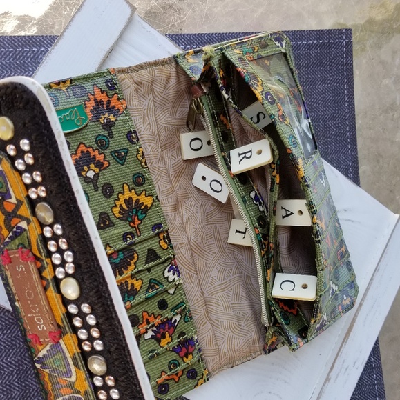 COPY - SaK Roots clutch trifold - Picture 2 of 8